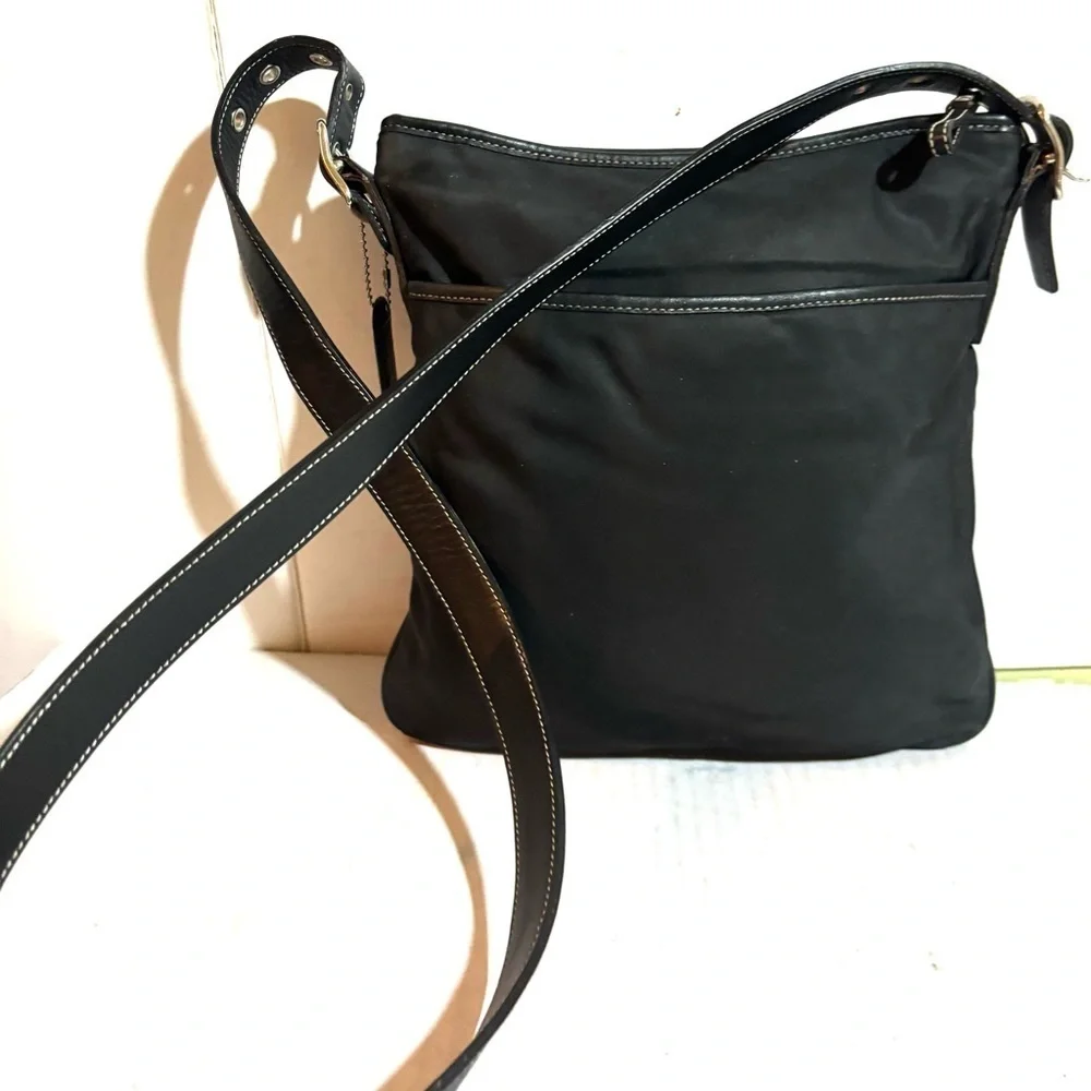 Coach nlyon vintage Elegant Black crossbody Bag